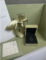 Van Cleef & Arpels Alhambra Or jaune 750/1000, Onyx – Image 3